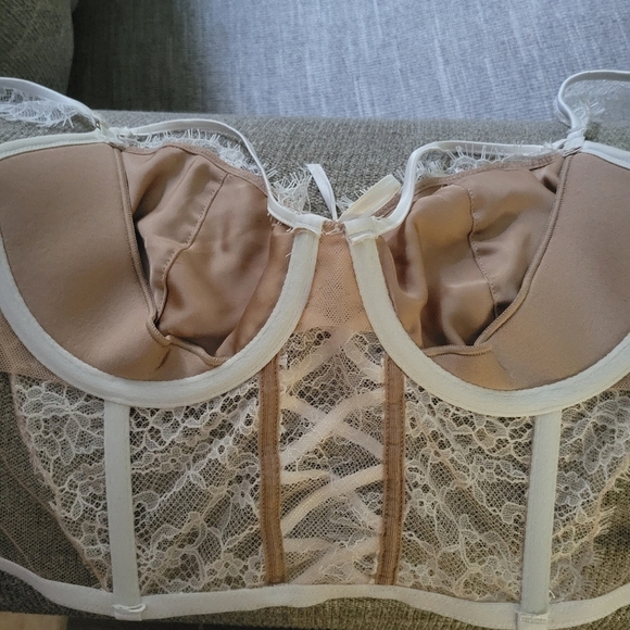 Victoria's Secret Dream Angels Wicked unlined lace size 42C. - Picture 7 of 11